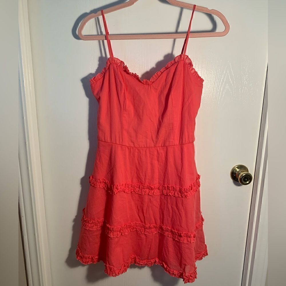 Francesca’s NWT coral pink Mi Ami ruffle dress Size Small